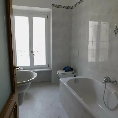Fratelli Asquasciati 53 - 022 Apartment *
