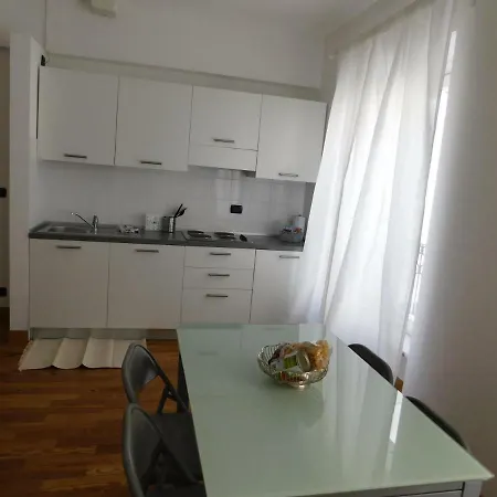 Fratelli Asquasciati 53 - 022 *